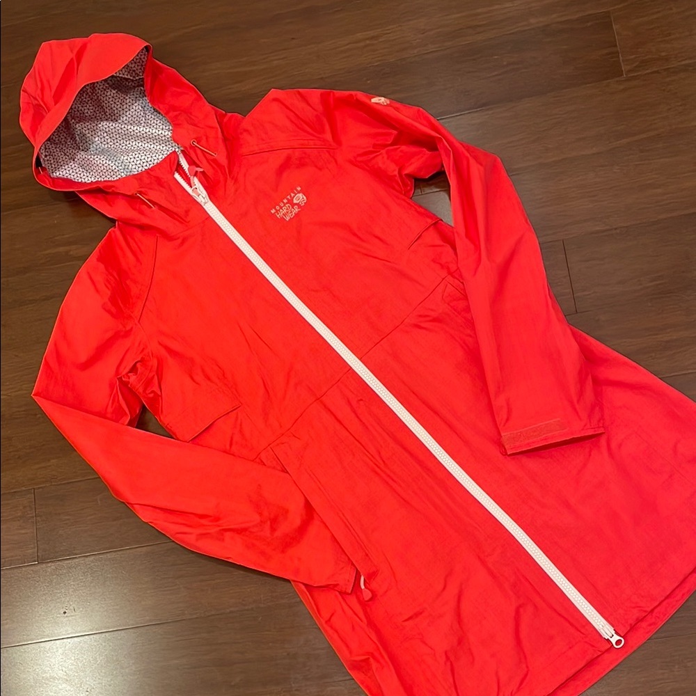 Mountain Hardwear Vibrant Red Jacket with Dry Q technology